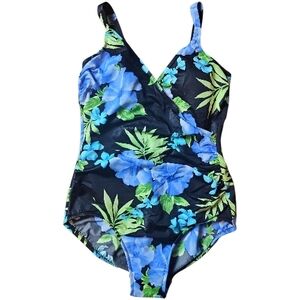 MIRACLESUIT | Crossover Ruched Tropical Black Blue Green Floral Swimsuit | 14‎
